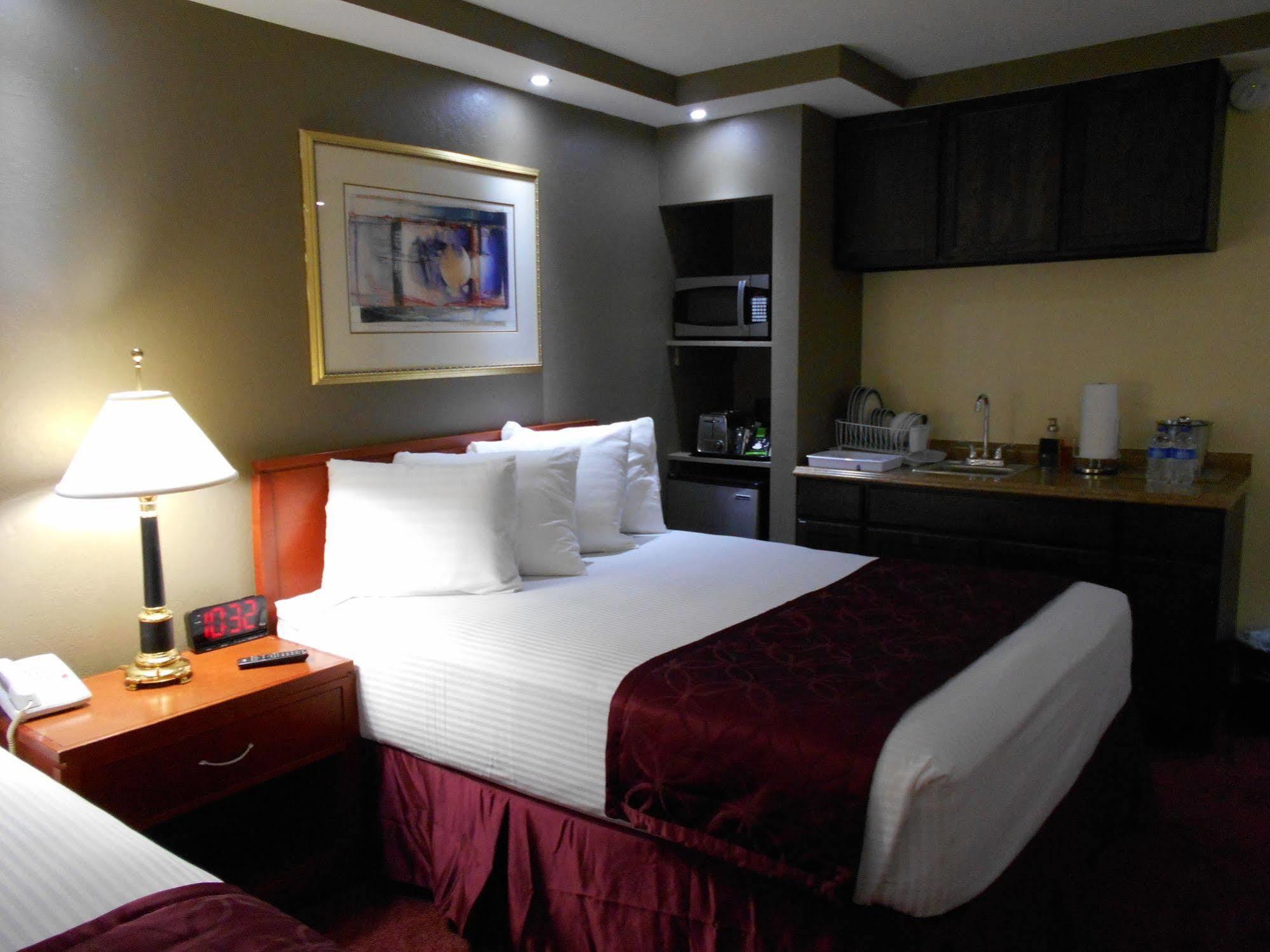 Best Host Inn Plaza Kansas City Exterior photo