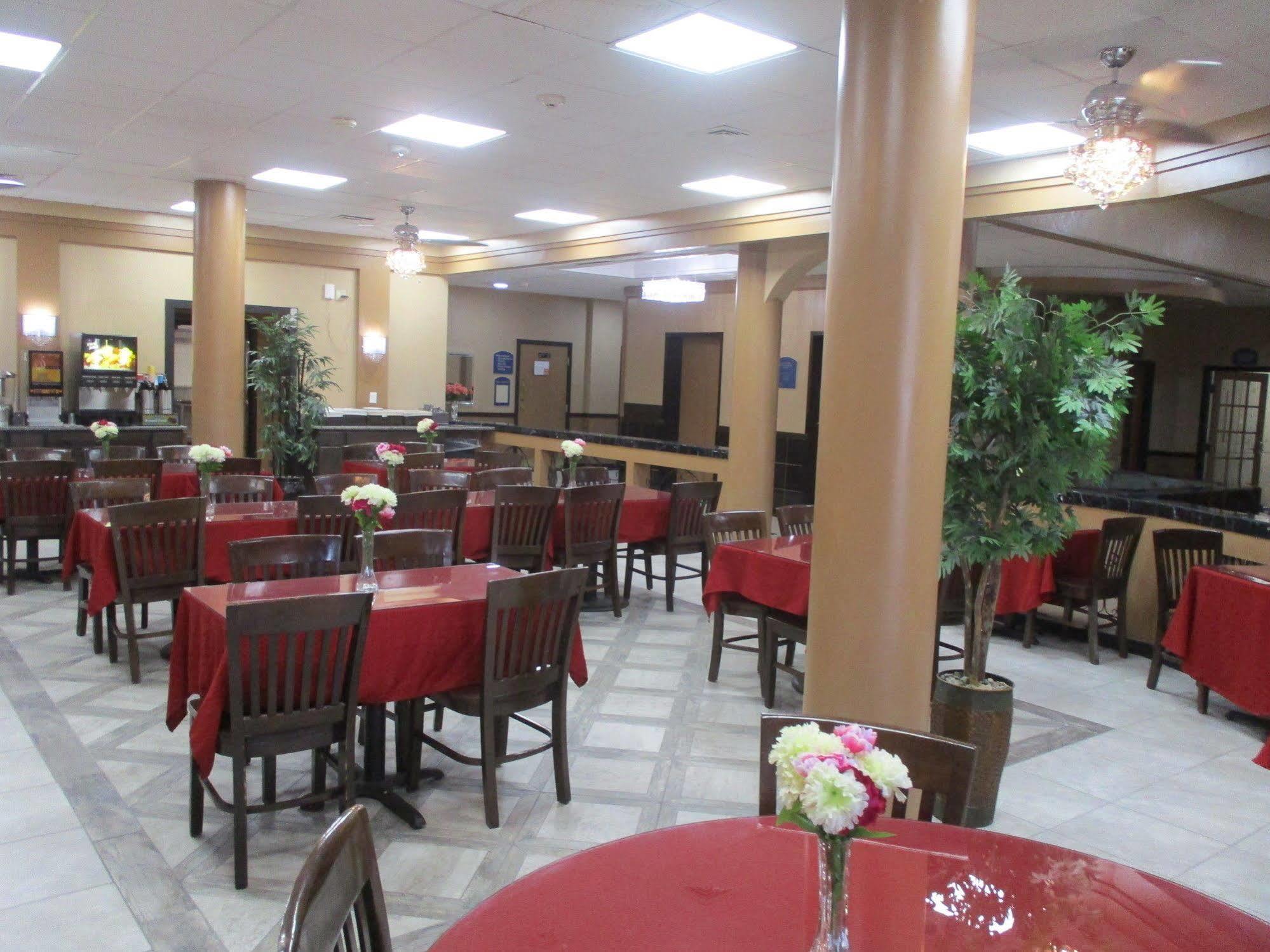 Best Host Inn Plaza Kansas City Exterior photo